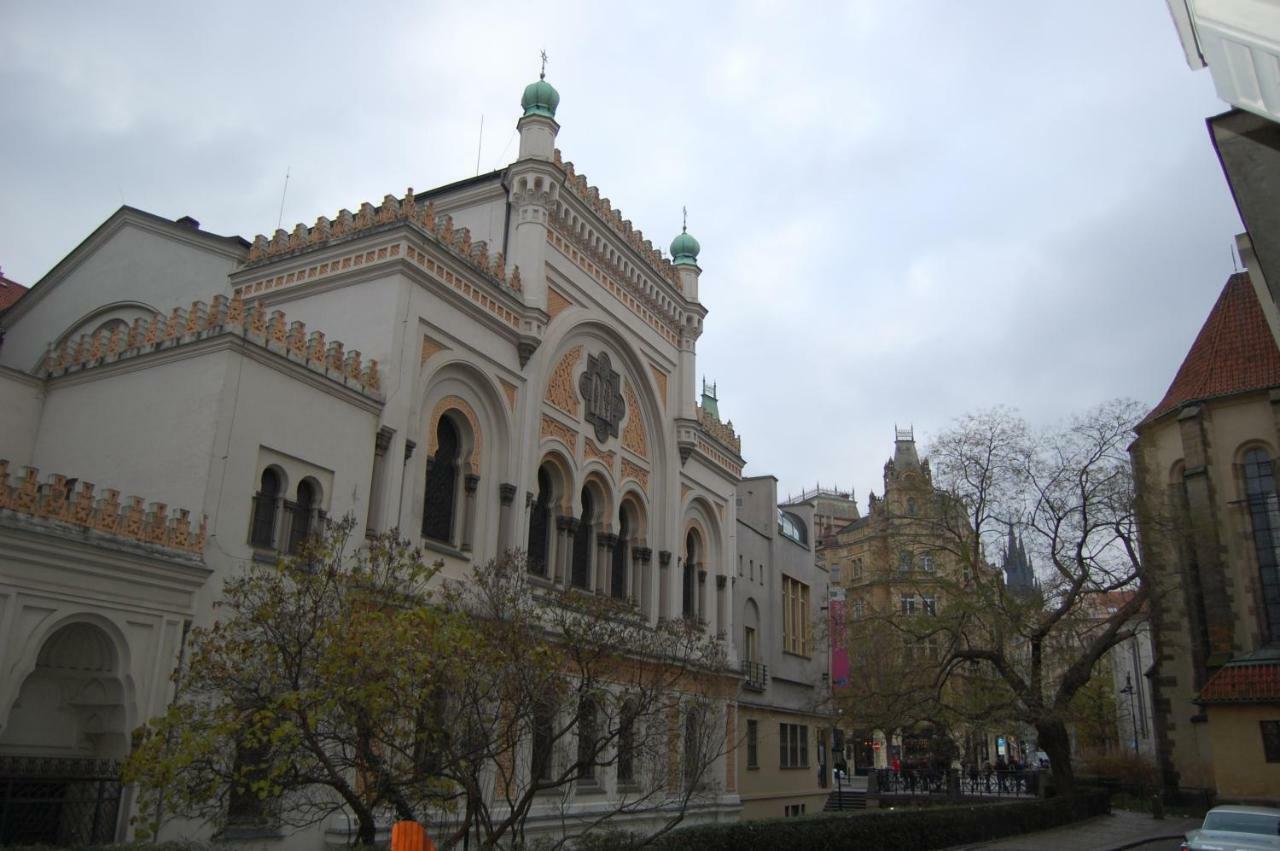 Apartment In The Heart Of Prag Exterior foto